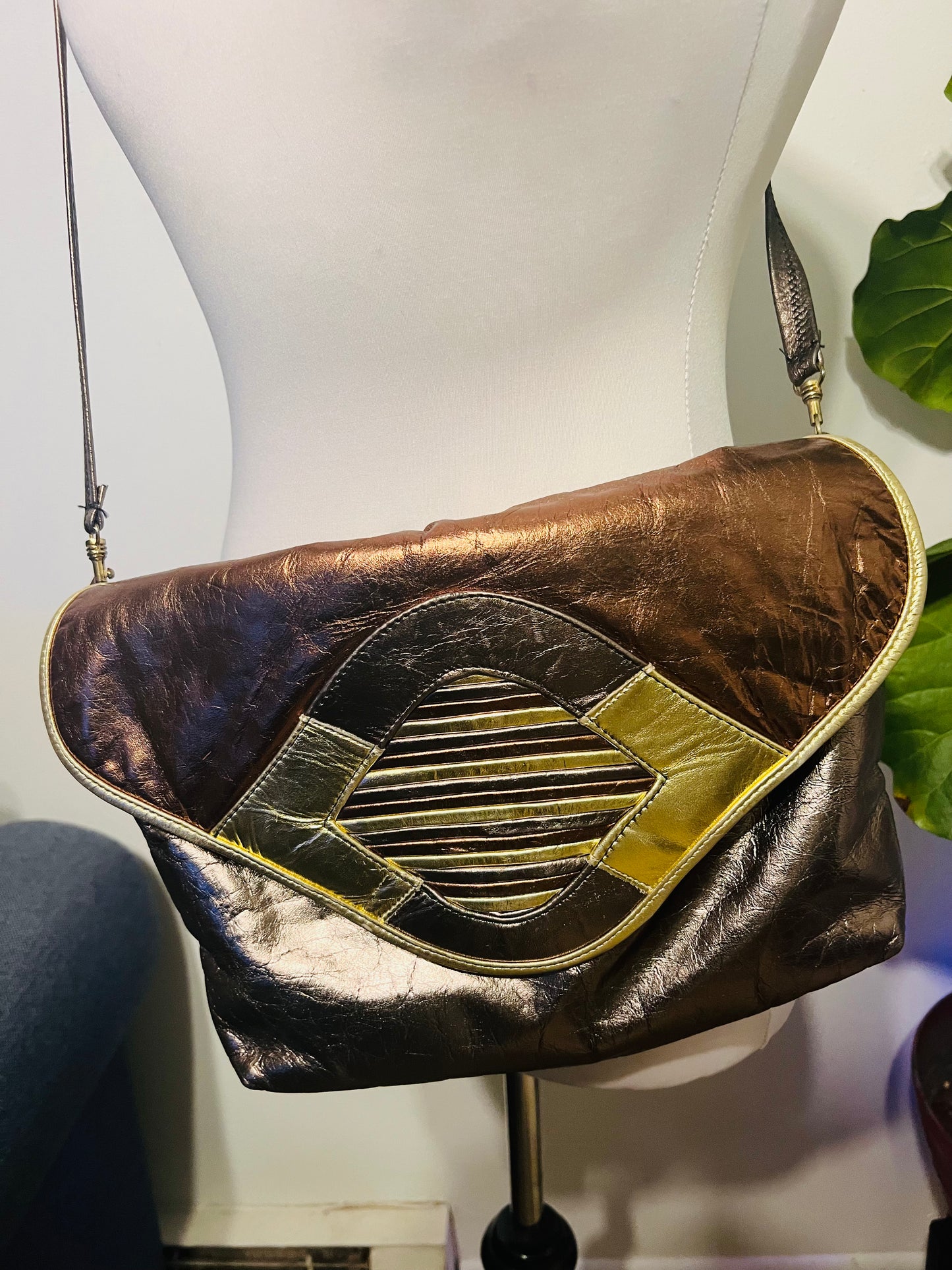 Vintage leather handbag