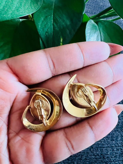 Vintage gold and black clip on earrings