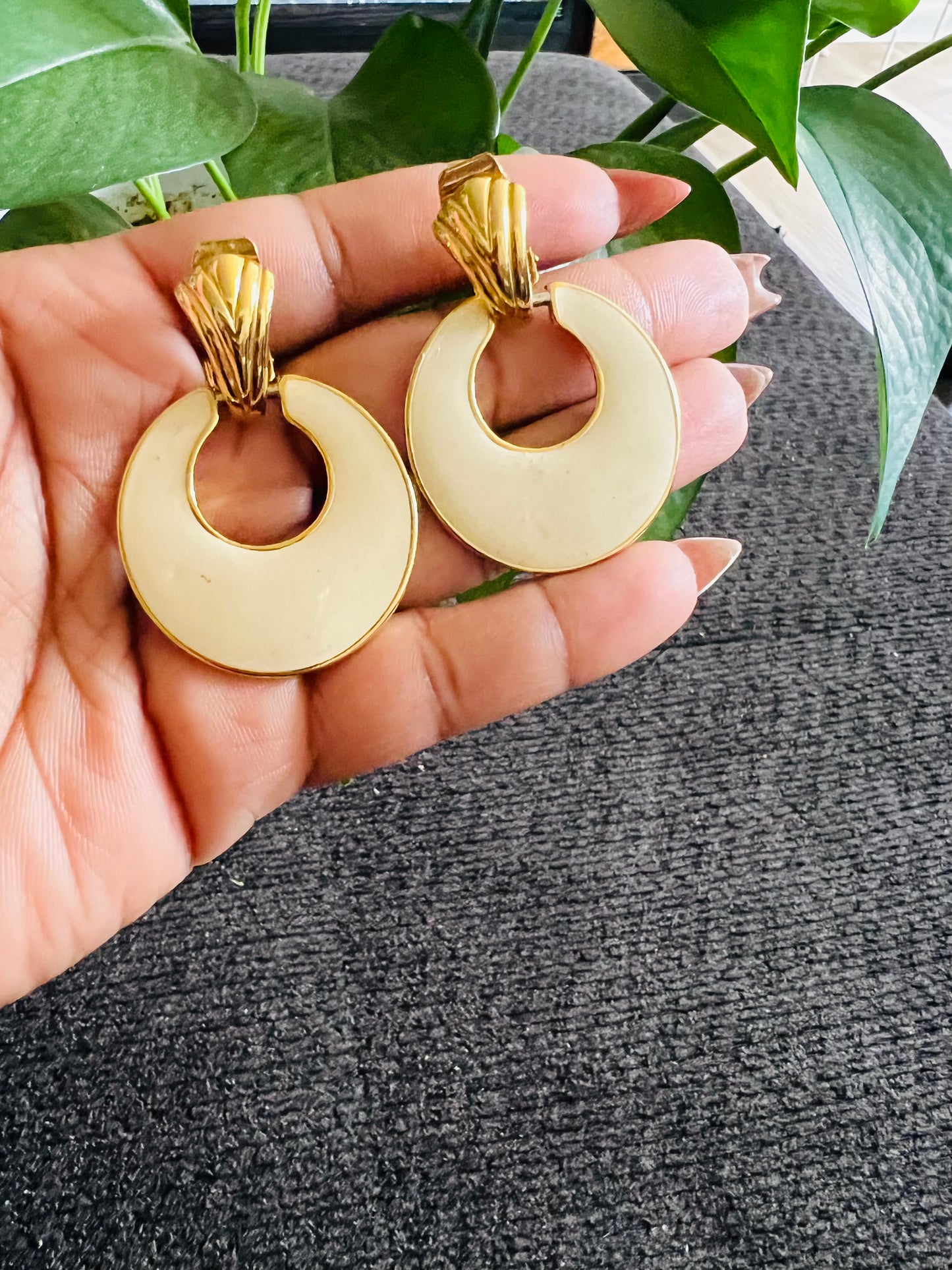 Vintage Cream and Gold clip on earrings